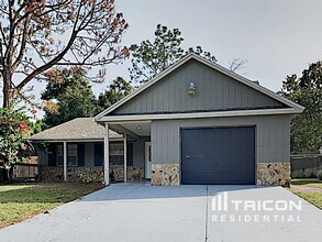 4624 S Country Hills Ct in Plant City, FL - Foto de edificio - Building Photo