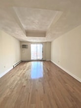 373 Highland Ave, Unit 320 in Somerville, MA - Building Photo - Building Photo