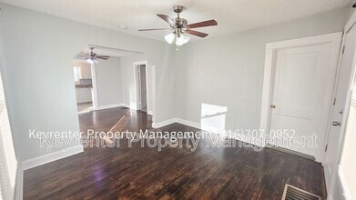 926 S Logan Ave in Independence, MO - Building Photo - Building Photo