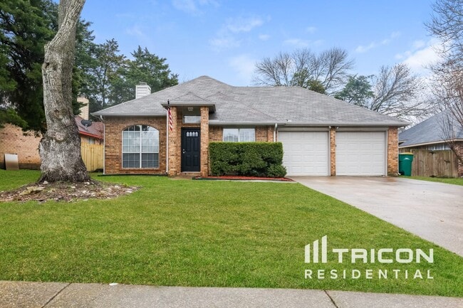 property at 805 Clover Hill Ln