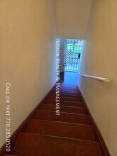 1070 Ollie Cir NW in Atlanta, GA - Building Photo - Building Photo