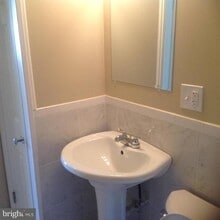 604 N Emerson St, Unit 1 in Arlington, VA - Building Photo - Building Photo