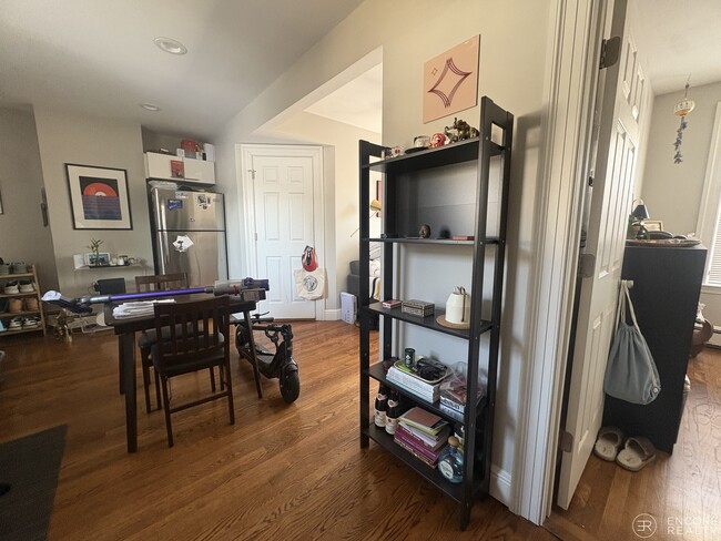 4 Belvidere Pl, Unit 3 in Cambridge, MA - Foto de edificio - Building Photo