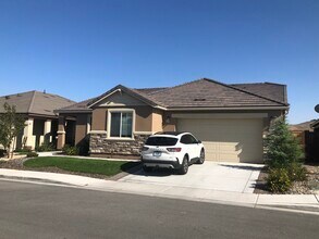 6142 Red Stable Rd in Sparks, NV - Building Photo - Building Photo