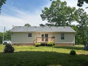 3041 Bowker Rd in Charlotte, TN - Building Photo - Building Photo
