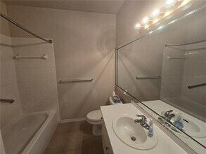 5152 Northridge Rd in Sarasota, FL - Building Photo - Building Photo
