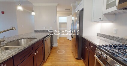 286 Main St in Woburn, MA - Building Photo - Building Photo