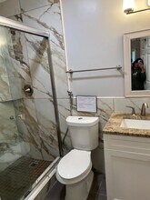 6012 Meadowbrook Dr, Unit Guest Quarter in Norcross, GA - Building Photo - Building Photo