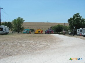 176 GBRV Lp in Canyon Lake, TX - Building Photo - Building Photo