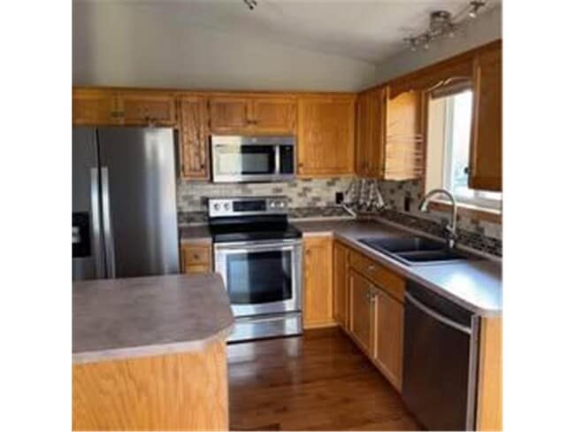 515 1st St N in Montrose, MN - Building Photo - Building Photo