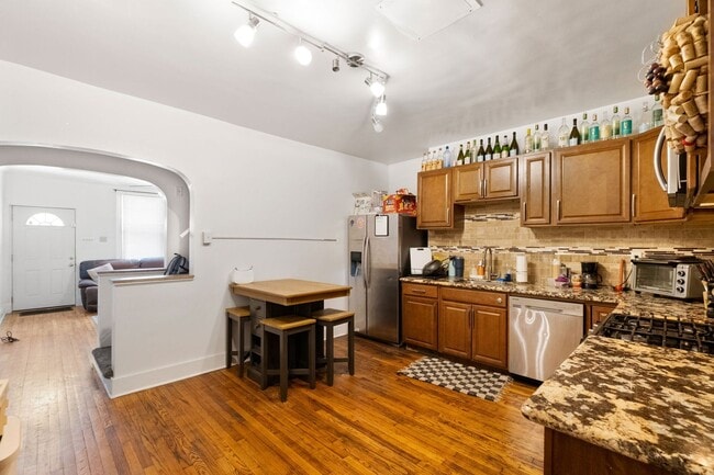 property at 107 S 15th St