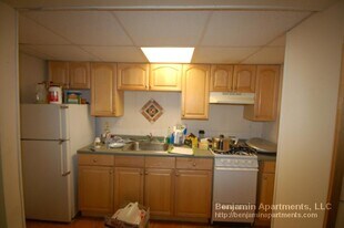 15 Glenville Ave, Unit B6 in Boston, MA - Building Photo