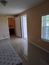 13520 NW 11th Ave in Miami, FL - Building Photo - Building Photo