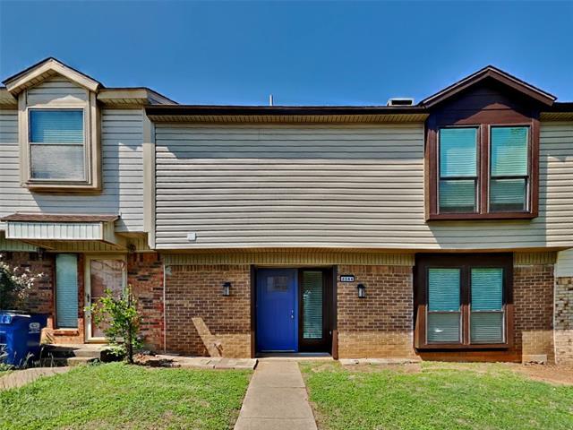 2244 Madrid Ct in Arlington, TX - Foto de edificio