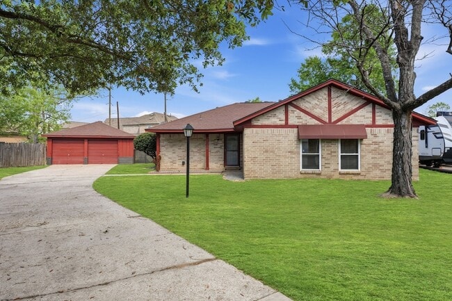 29038 Deadwood Ln in Shenandoah, TX - Foto de edificio - Building Photo