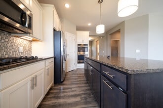 15742 Everglade Ave in Apple Valley, MN - Building Photo - Building Photo
