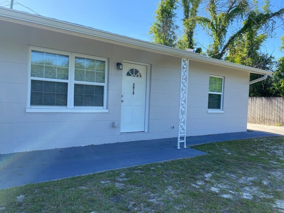 5019 Cherry St in Callaway, FL - Building Photo