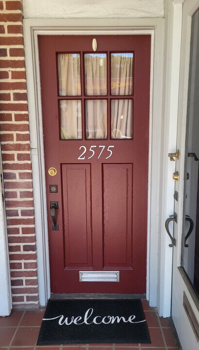 2575 Perkiomen Ave, Unit 2 in Reading, PA - Foto de edificio
