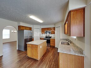 1114 Goldeneye Dr in Blacklick, OH - Building Photo - Building Photo