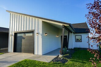 7917 N Mocha Lp in Coeur d'Alene, ID - Building Photo - Building Photo