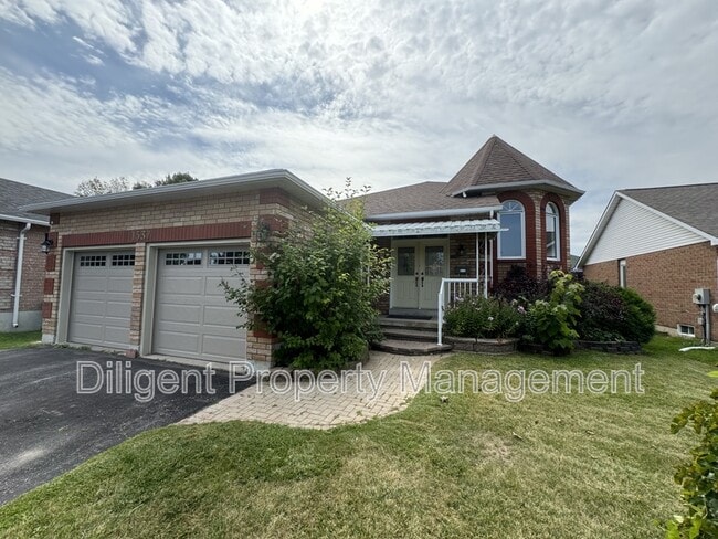 property at 1537 Ravenwood Dr