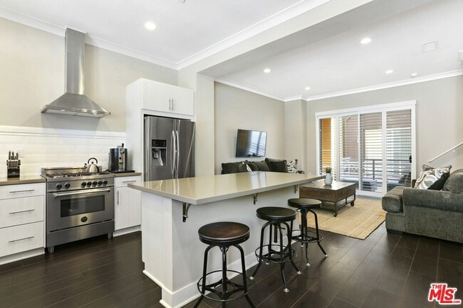 2202 Edendale Ln in Los Angeles, CA - Building Photo - Building Photo