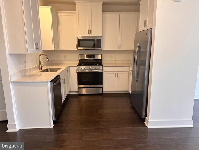 233 Aaron Truehart Wy in Hopewell, NJ - Building Photo - Building Photo