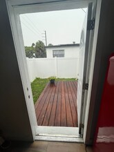 16101 NE 11th Ave in North Miami Beach, FL - Building Photo - Building Photo