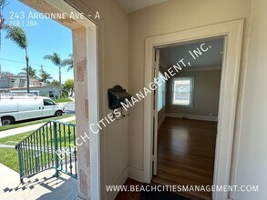 243 Argonne Ave in Long Beach, CA - Building Photo - Building Photo