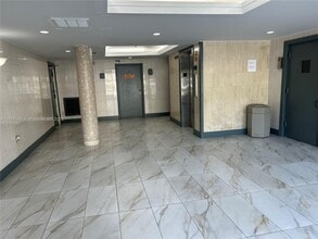 1250 NE 125th St in North Miami, FL - Building Photo - Building Photo