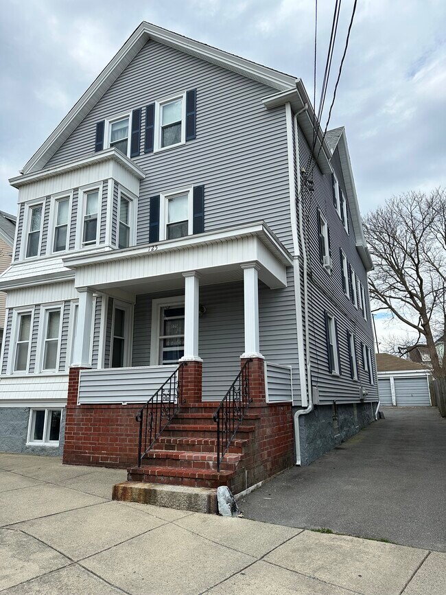 125 Rockland St Rentals in New Bedford, MA