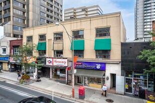1421-1425 Yonge St in Toronto, ON - Building Photo