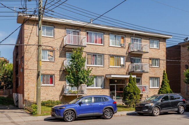 11951 Michel-Sarrazin Rue