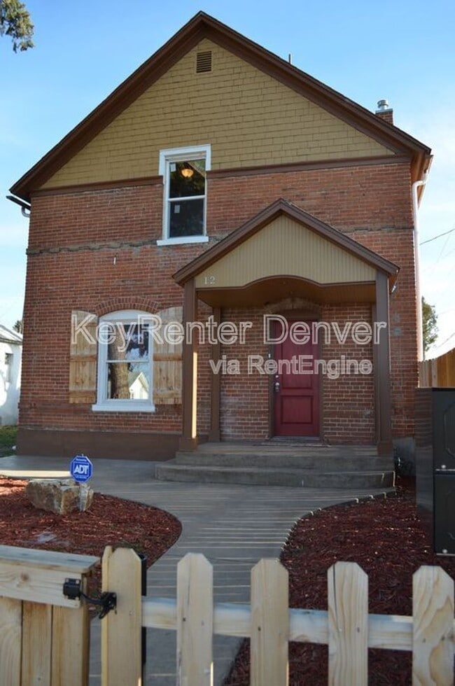 12 E Quincy Ave in Englewood, CO - Building Photo - Building Photo