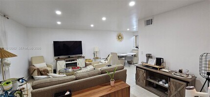 1845 NW 4th Ave in Boca Raton, FL - Building Photo - Building Photo