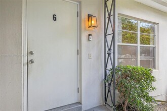 221 Antiquera Ave in Coral Gables, FL - Building Photo - Building Photo