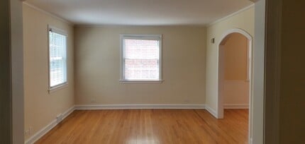 2315 Hutchison Rd in Flossmoor, IL - Building Photo - Building Photo