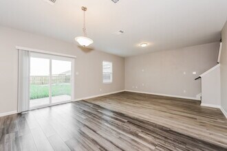 10313 Castle Lyons Ln in Crowley, TX - Building Photo - Building Photo