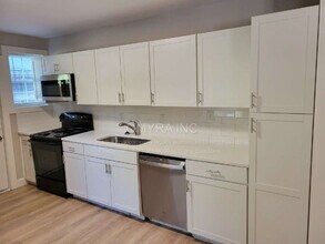 1223 Campbellton Pl SW in Atlanta, GA - Foto de edificio - Building Photo