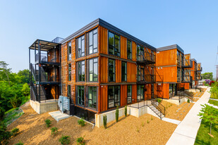 83 Freight Apartments