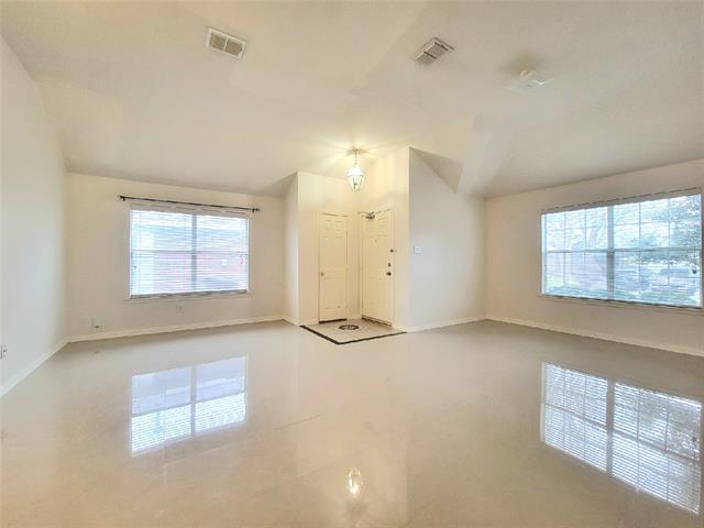 1056 Wood Brook Dr in Grand Prairie, TX - Building Photo - Building Photo