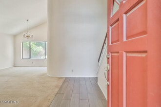 2155 Meadow Brook Ct in Thousand Oaks, CA - Building Photo - Building Photo