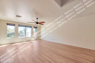 5433 W Redbird Rd in Phoenix, AZ - Foto de edificio - Building Photo