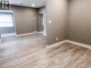 9 Albright Ave in Toronto, ON - Building Photo - Building Photo