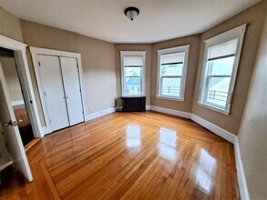 92 Waumbeck St in Boston, MA - Building Photo - Building Photo