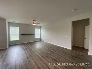 419 Brookgreen Dr in Moncks Corner, SC - Building Photo - Building Photo