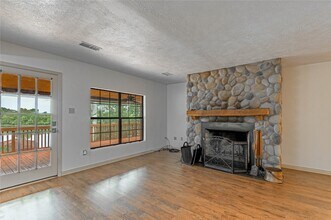 73 Thomas Lake Rd in Huntsville, TX - Building Photo - Building Photo