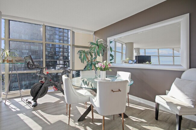 35 Mariner Terrace in Toronto, ON - Building Photo - Building Photo