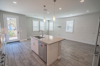 28602 Jardineras Dr in Santa Clarita, CA - Building Photo - Building Photo