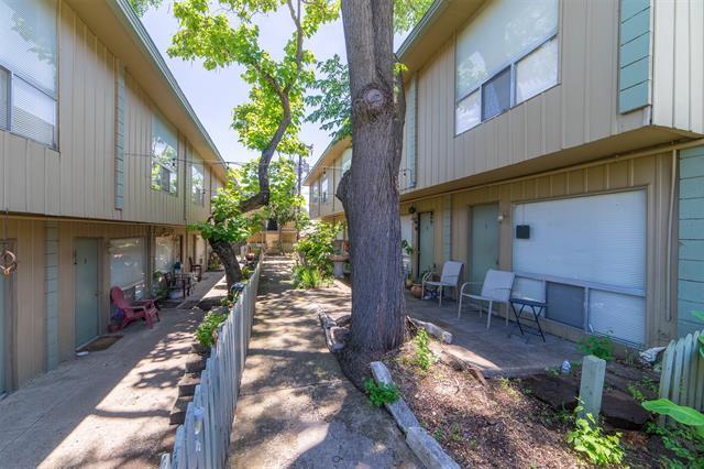 9008 San Benito Way in Dallas, TX - Building Photo - Building Photo